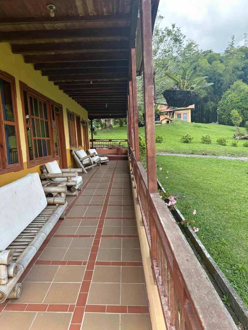Filandia - Finca Rural La Guadalupana Hotel ภายนอก รูปภาพ